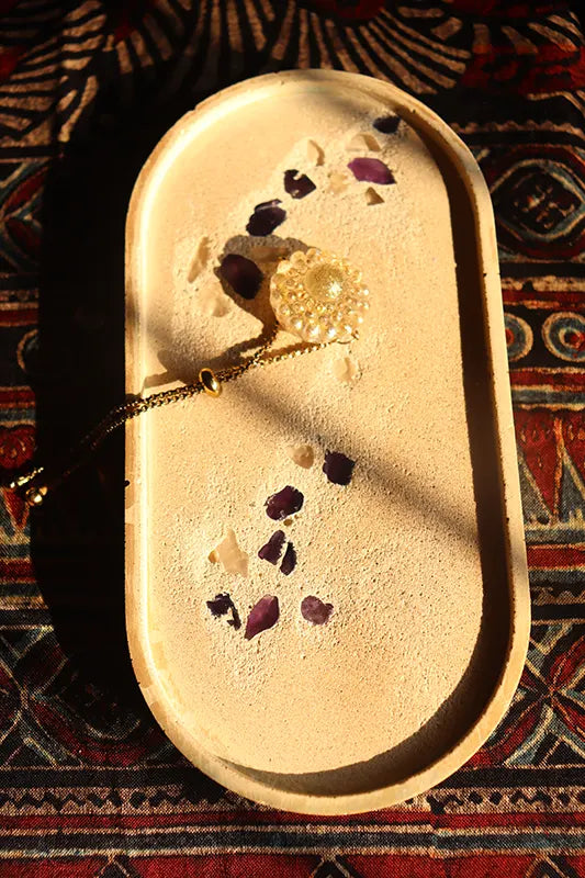 Sunstone Sands Tray
